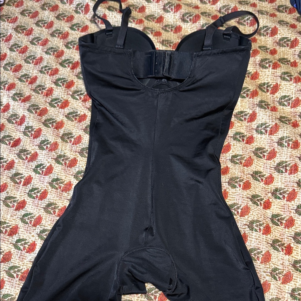 Spanx Bodysuit Black Size small - Picture 5 of 6
